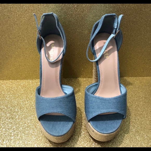 NWB 5 1/2” Kayleen blue jean heel, ankle strap - Picture 2 of 3